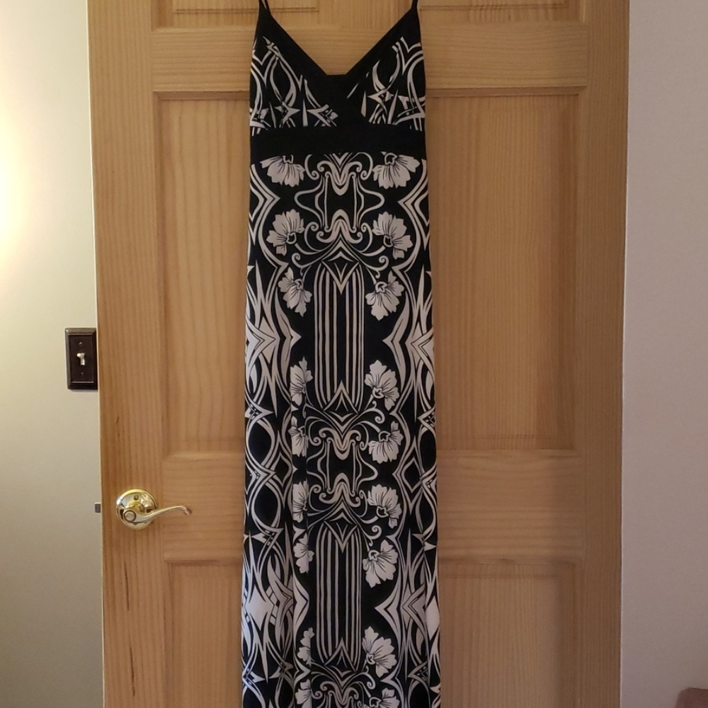 Sleeveless maxi dress